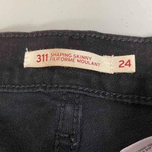 Ladies 311 black Levi’s. - Picture 2 of 7